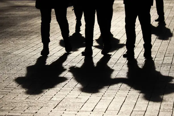 Analfabetismo etico nei giovani: cause, conseguenze e soluzioni educative